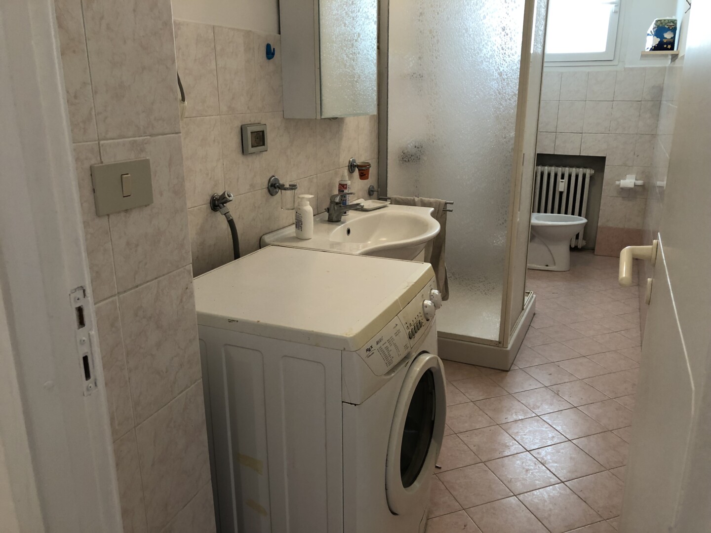 IMG_2722 Affittasi estivo Riccione centro 2 camere doppie bagno cucina
