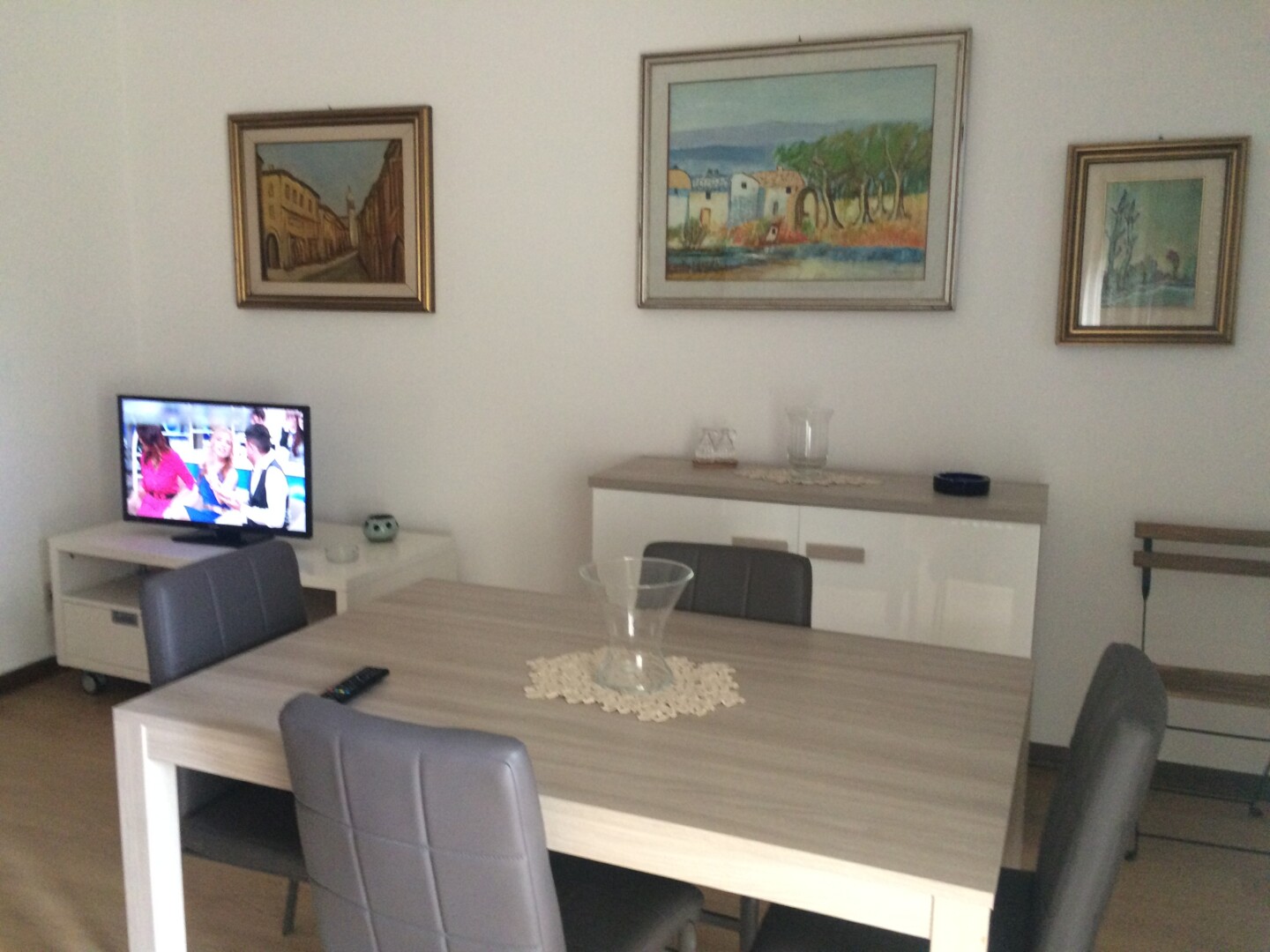 IMG_3623 Affittasi estivo Riccione centro 2 camere doppie bagno cucina