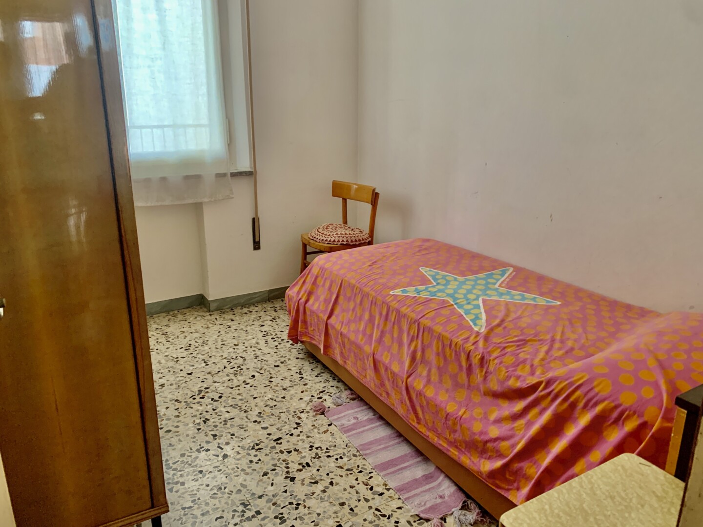 IMG_8457 Affittasi ampio appartamento 4 camere 2 bagni corte p.auto