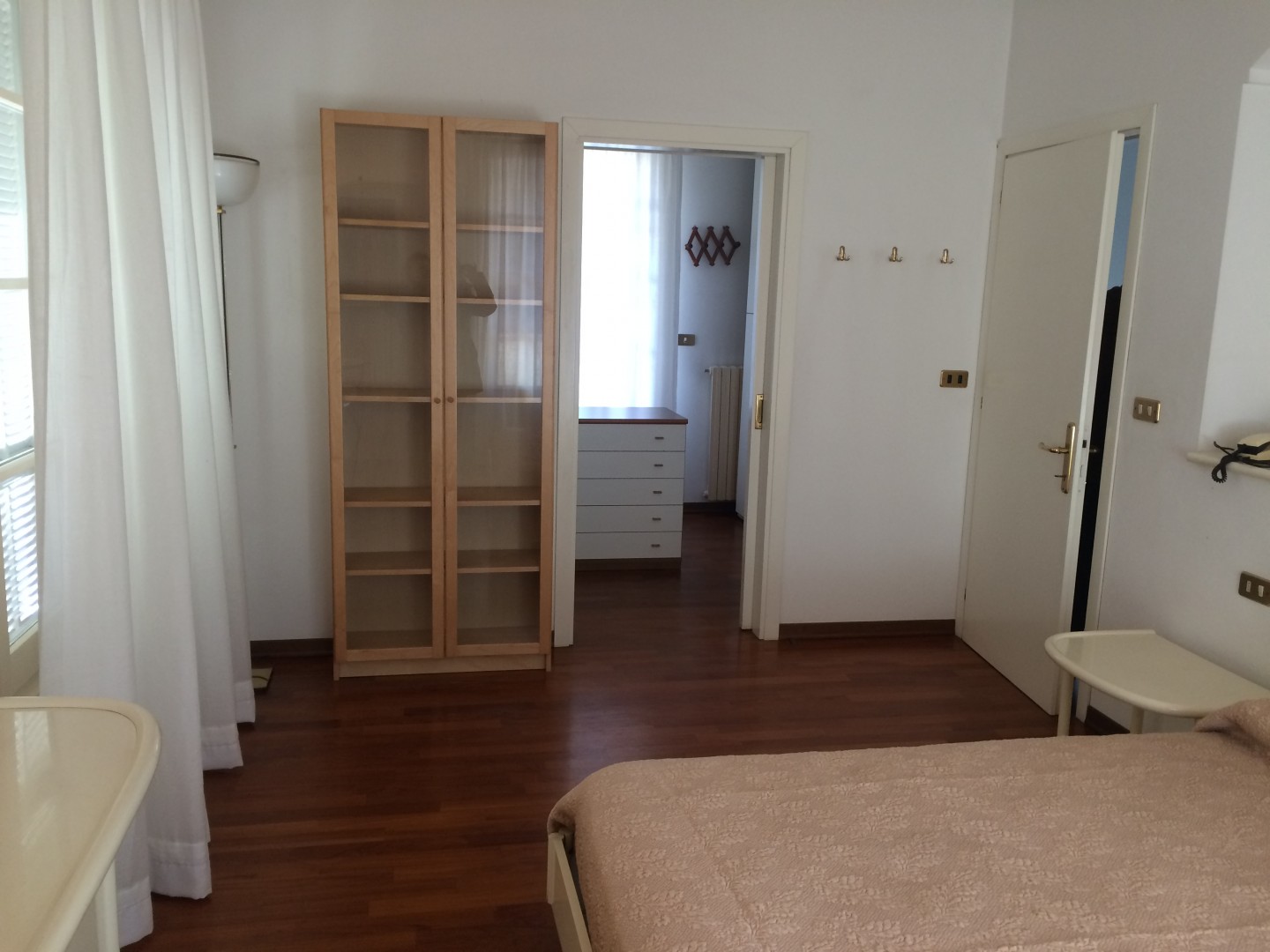 Affittasi  villa su due livelli  3 camere 2 bagni corte garage