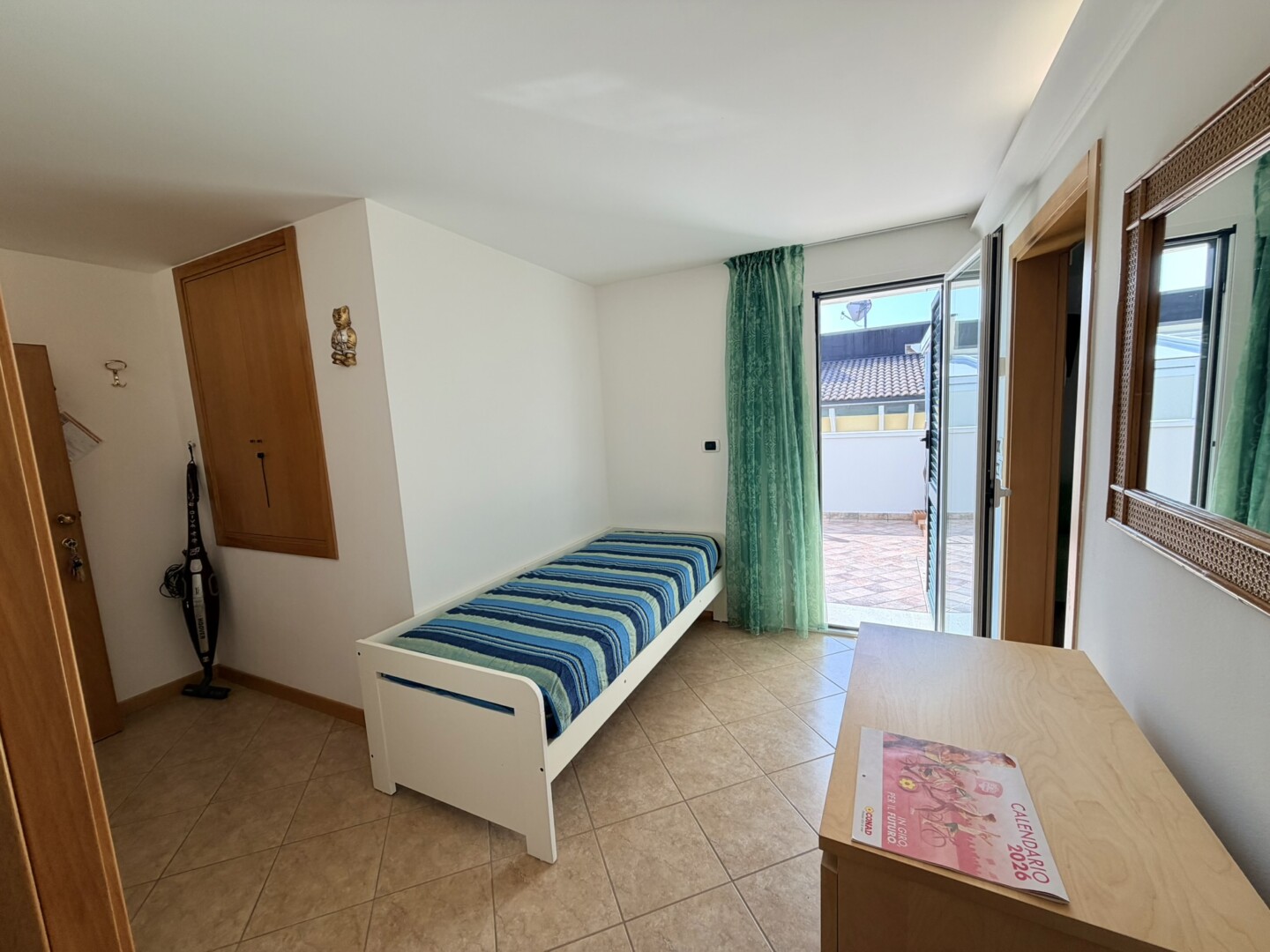 53D1C5F7-2154-4E52-9957-9D8D3484E09E_1_102_a AFFITTASI Attico 1 camera bagno terrazzo p.auto