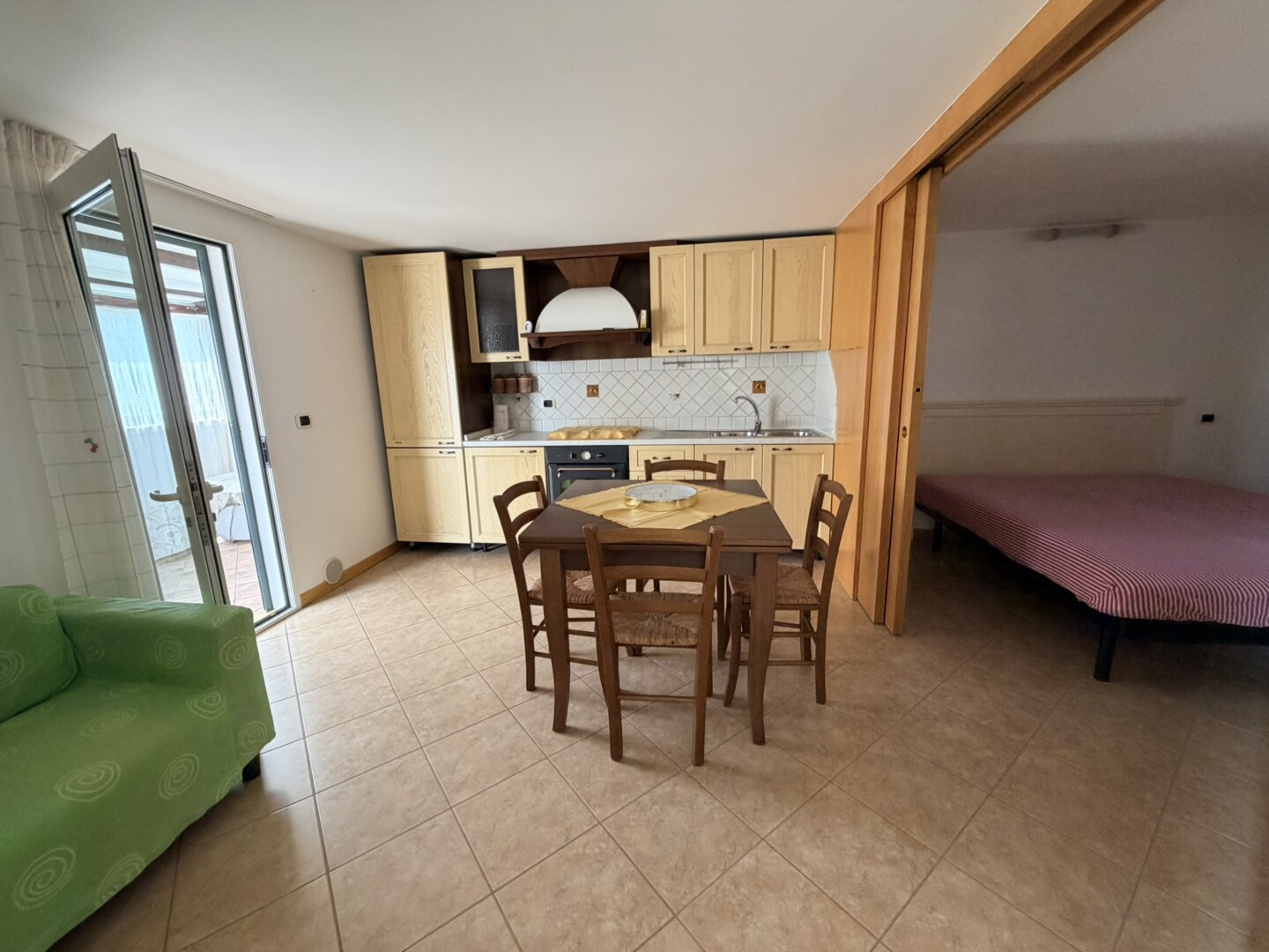 8E3BC221-9A05-4192-B1FA-8F1BA0C5098C_1_102_a AFFITTASI Attico 1 camera bagno terrazzo p.auto