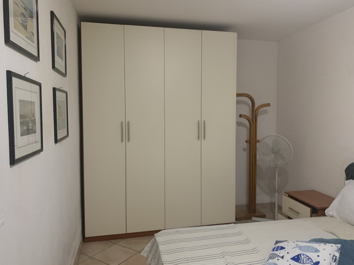 AFFITTASI ESTIVO Piano seminterrato con giardino  2 camere bagno