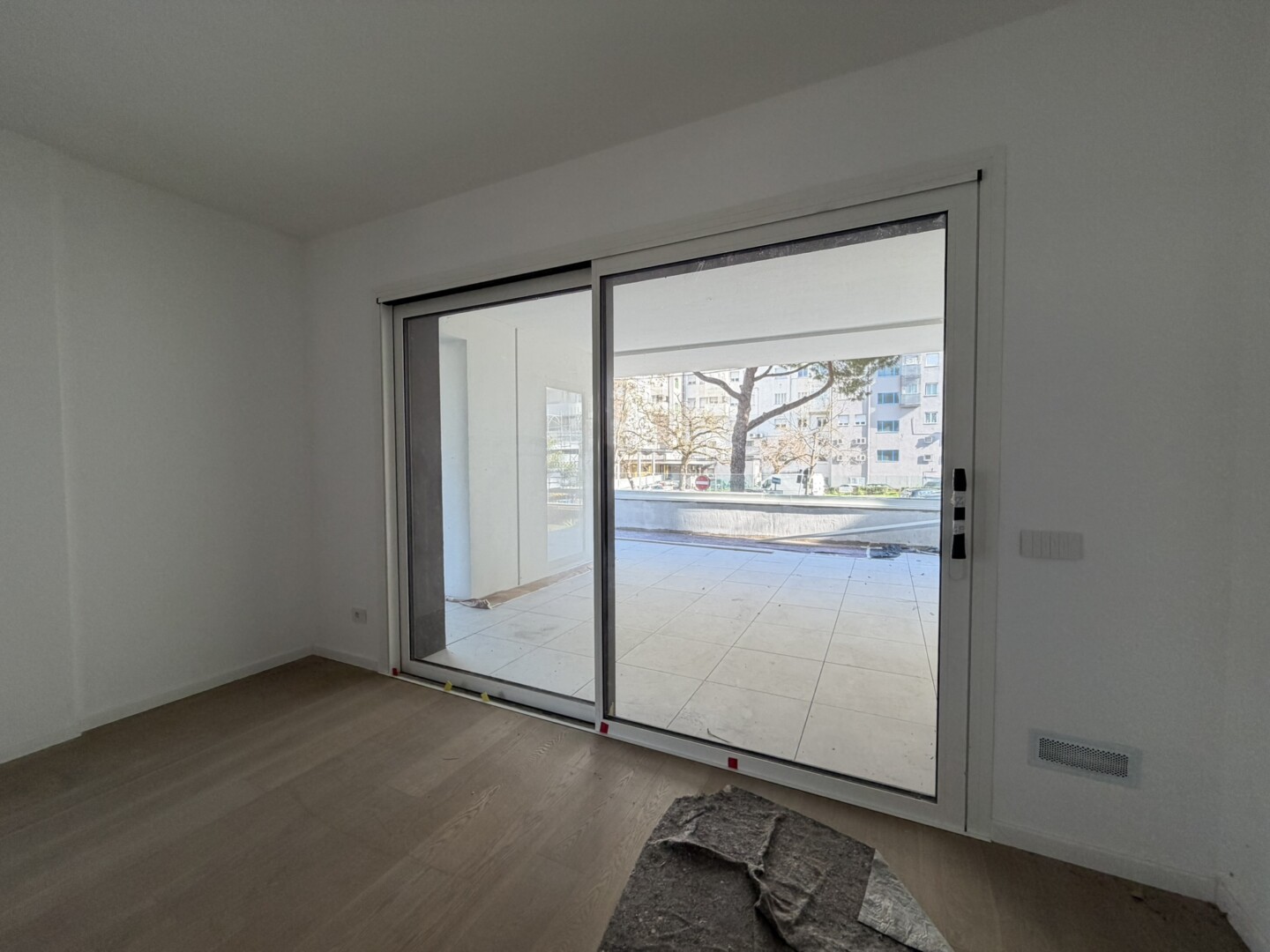 1538FB53-EAD3-4779-9CF8-44A6C5F47C3F_1_102_o RICCIONE CENTRO signorile 2 camere 2 bagni sogg terrazzo garage