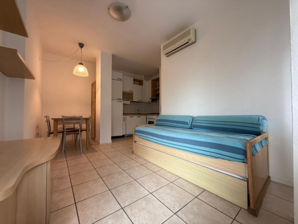 Riccione Abissinia Piano terra 2 camere bagno giardino posto auto
