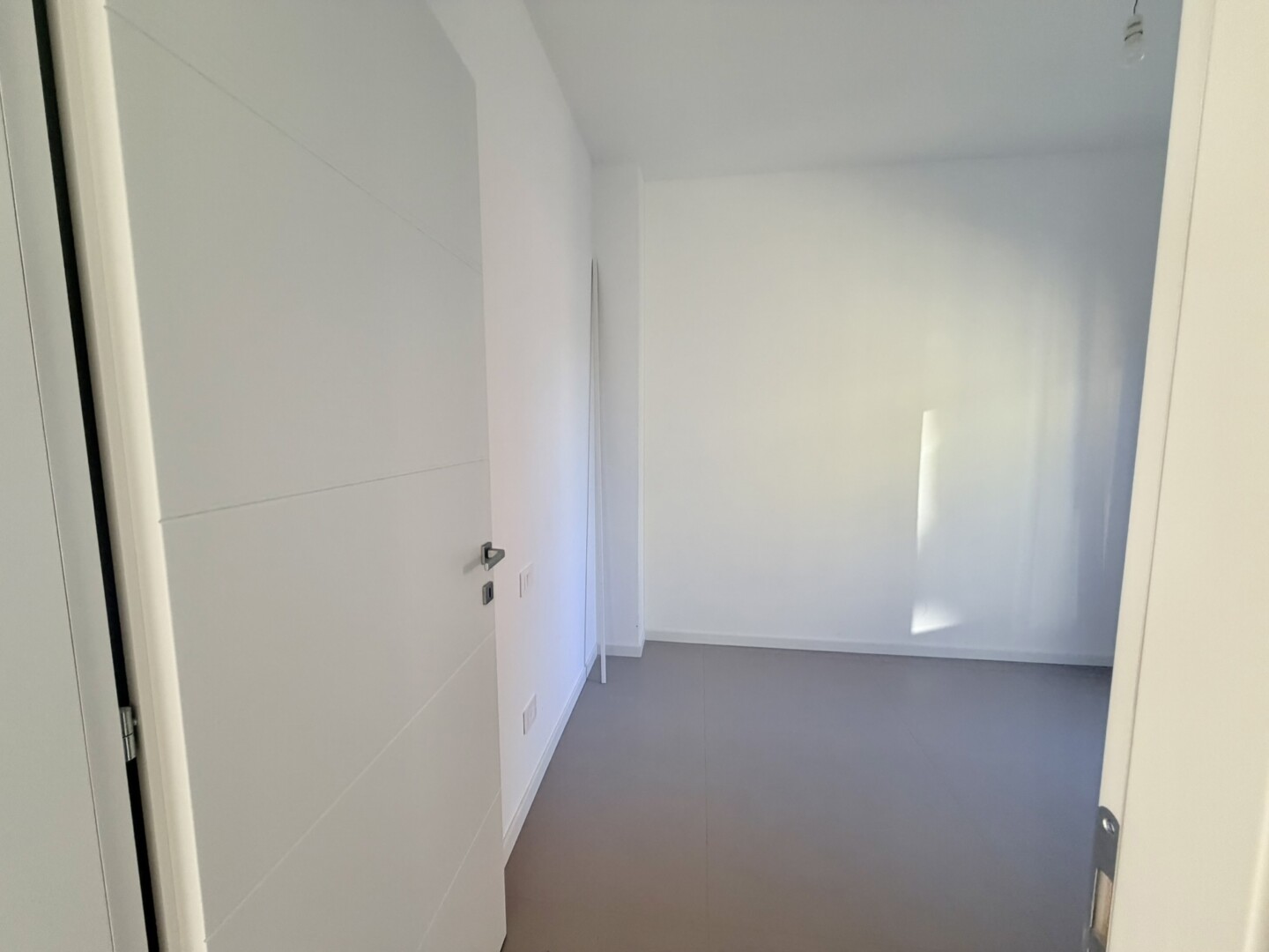 308A6461-BFCC-4A95-8D5C-BC1F165CB248_1_102_a Riccione alba mare 2 camere 2 bagni sogg-cottura balconi