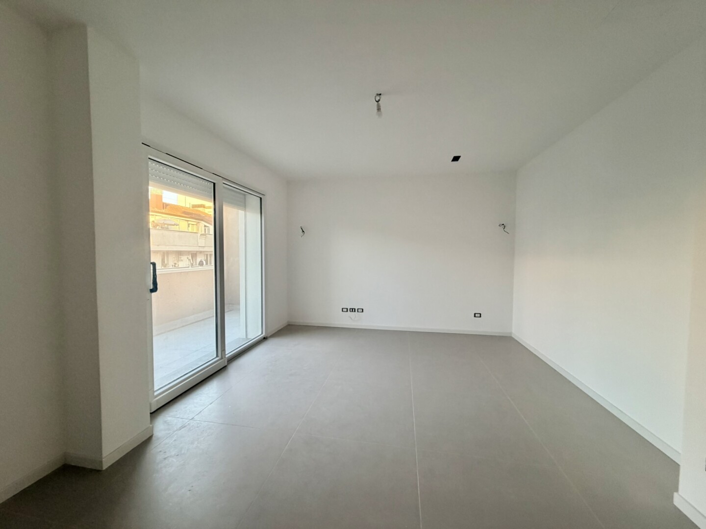 729EA0AE-A1F4-47C9-89BC-8E75F7037749_1_102_a Riccione alba mare 2 camere 2 bagni sogg-cottura balconi