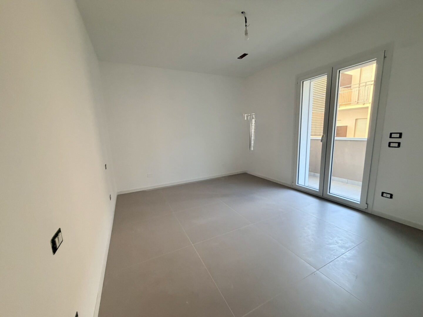 E586FEE2-5061-4502-BDFB-FD70BB2DD247_1_102_a Riccione alba mare 2 camere 2 bagni sogg-cottura balconi