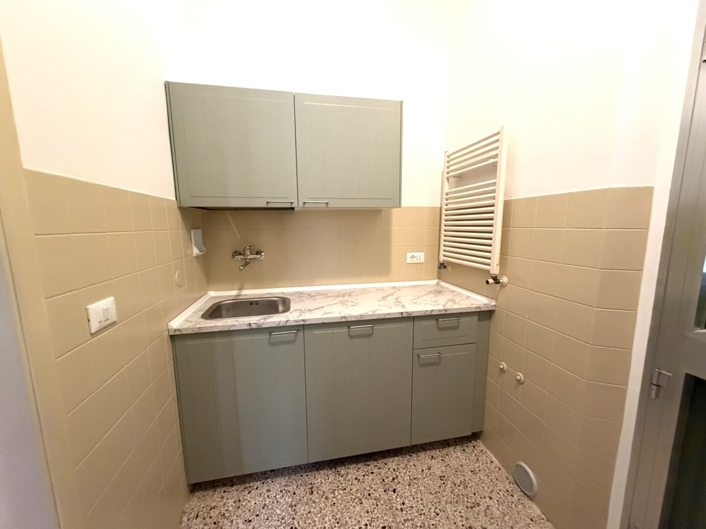 0AF591D3-F042-442D-817D-EDCC27490BD8_1_102_a Affittasi piano terra 3 camere bagno cucina sala giardino