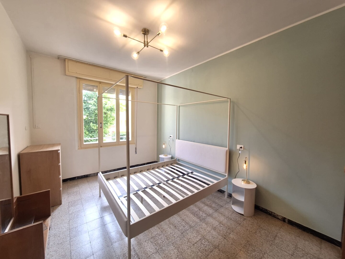 Affittasi Primo piano 3 camere doppie bagno sogg-cottura lavanderia terrazzo