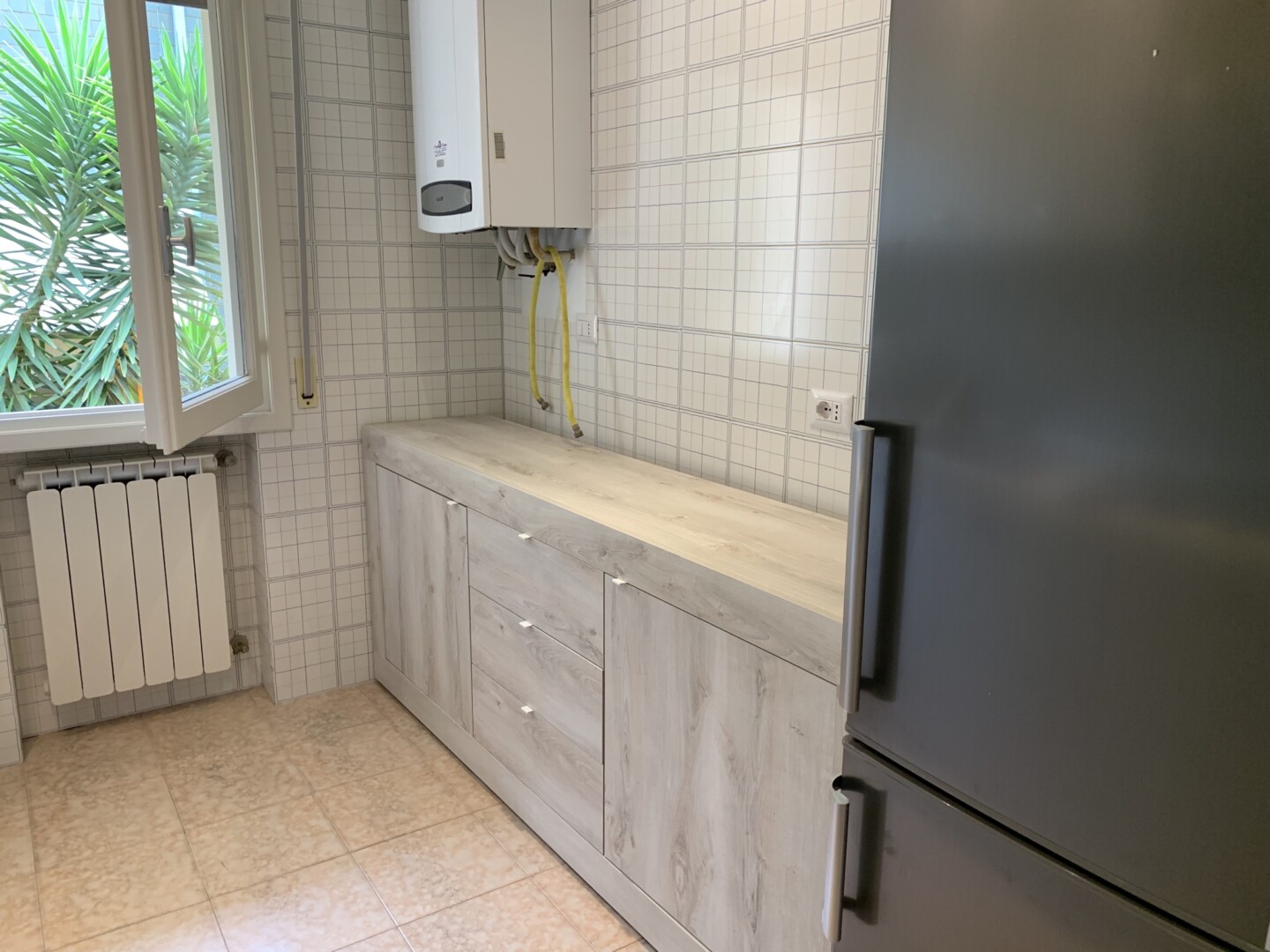 Affittasi paese piano rialzato 2 camere bagno sala cucina balcone