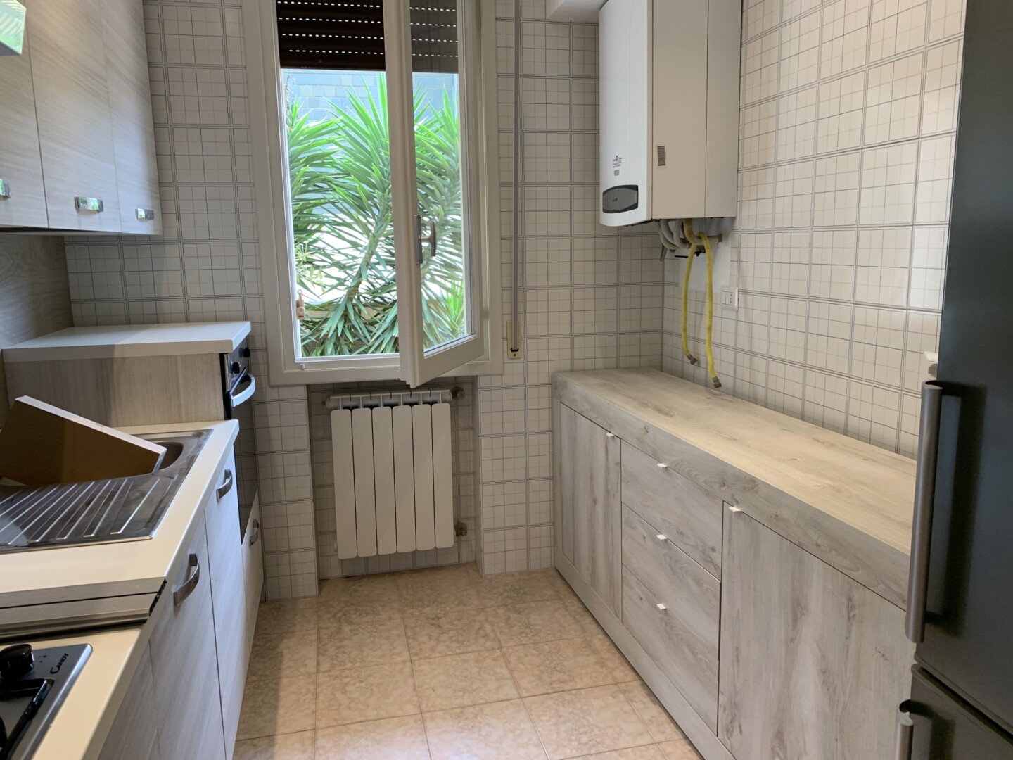 Affittasi paese piano rialzato 2 camere bagno sala cucina balcone