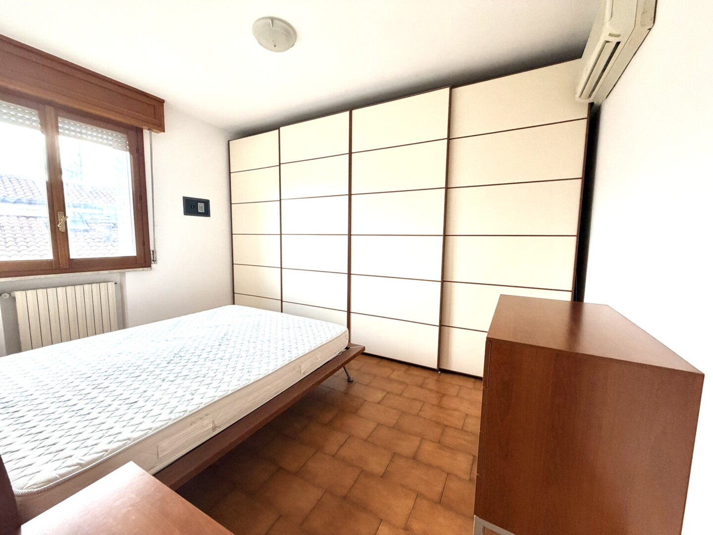 Riccione Paese 2 camere 2 bagni sala cucina balconi garage cantina