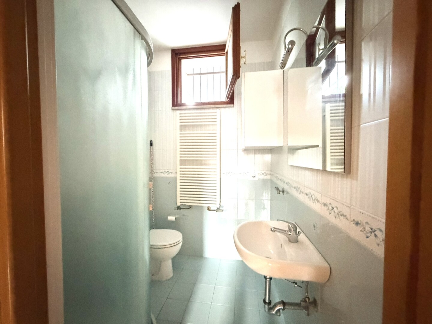 Riccione Paese 2 camere 2 bagni sala cucina balconi garage cantina