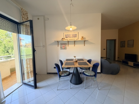 Misano adriatico 2 camere 2 bagni sala cucina a vista balconi