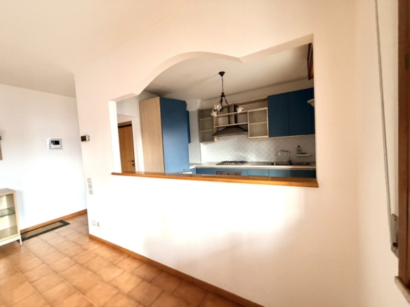 Riccione Paese 2 camere 2 bagni sala cucina balconi garage cantina
