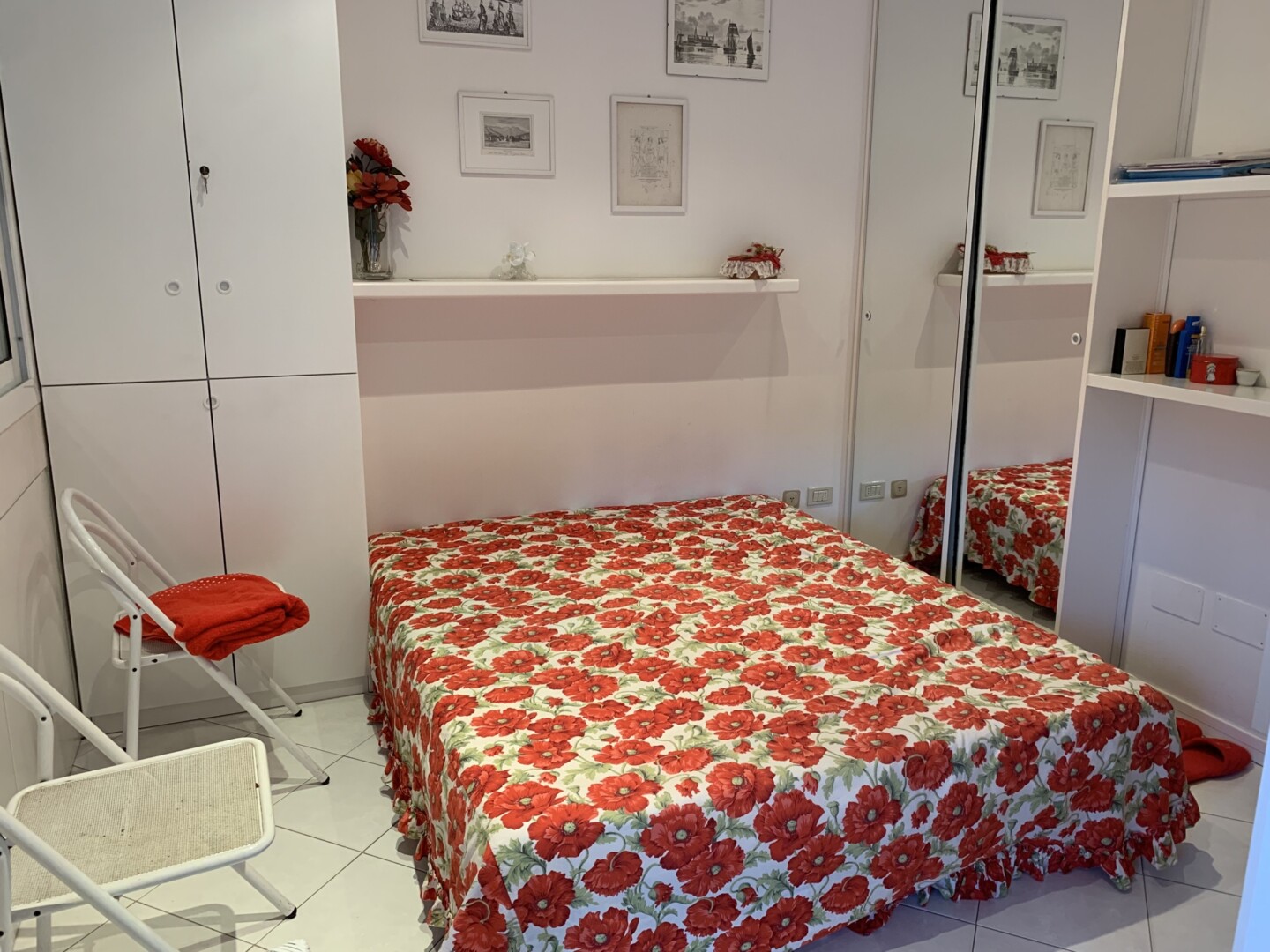 Riccione Abissinia  bilocale con terrazzo garage ( 5 posti letto )