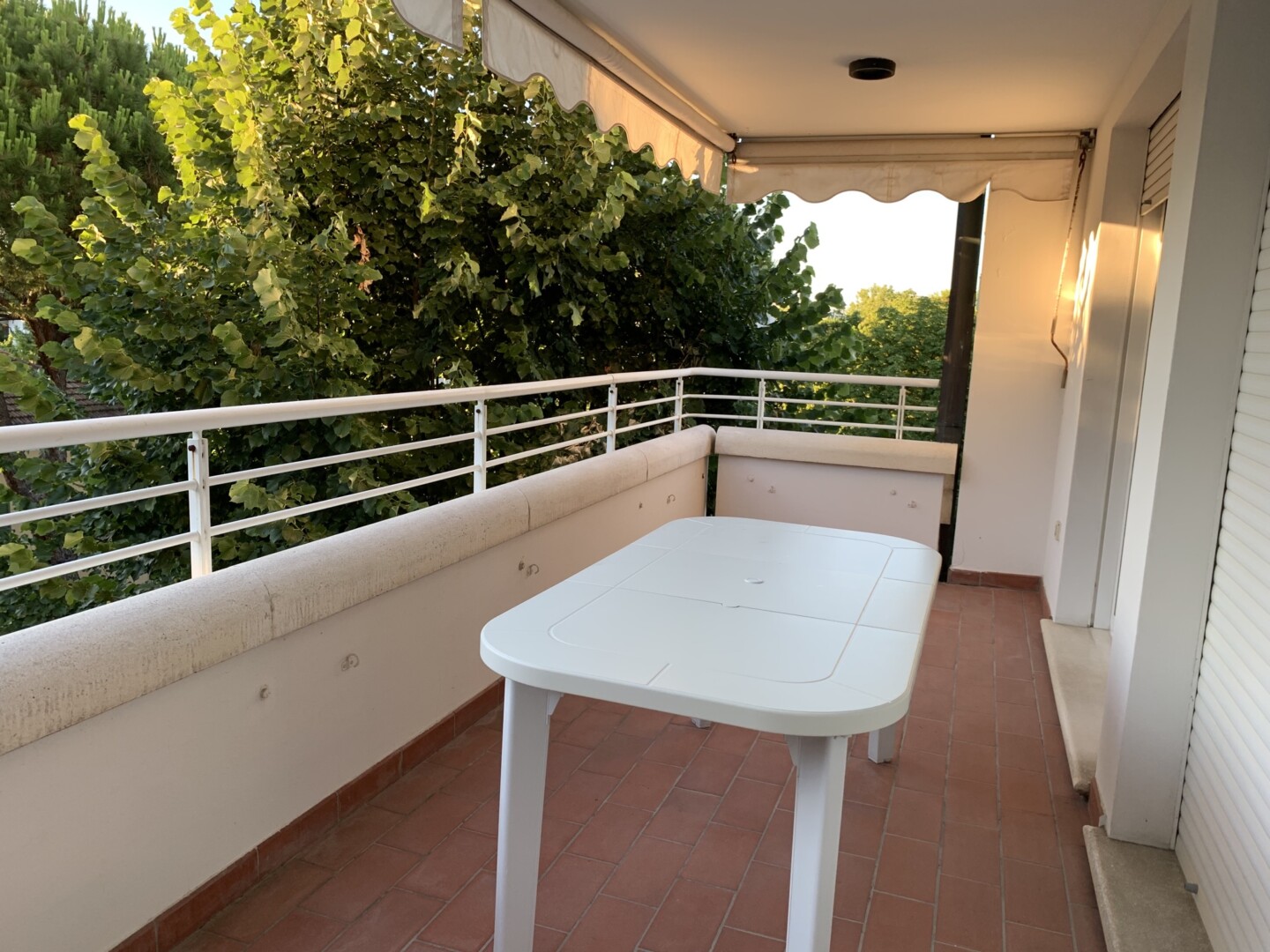 Riccione Abissinia  bilocale con terrazzo garage ( 5 posti letto )
