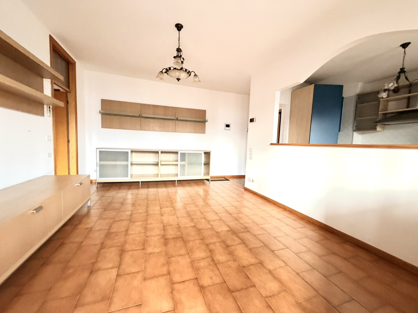 Riccione Paese 2 camere 2 bagni sala cucina balconi garage cantina