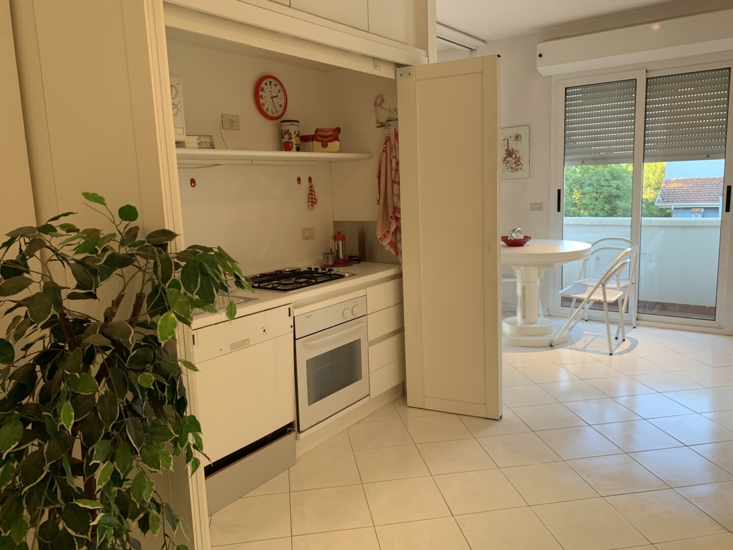 Riccione Abissinia  bilocale con terrazzo garage ( 5 posti letto )