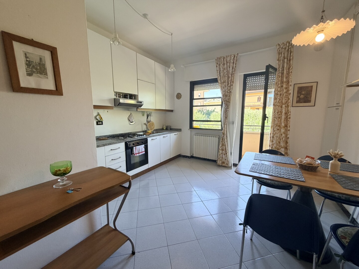 Misano adriatico 2 camere 2 bagni sala cucina a vista balconi
