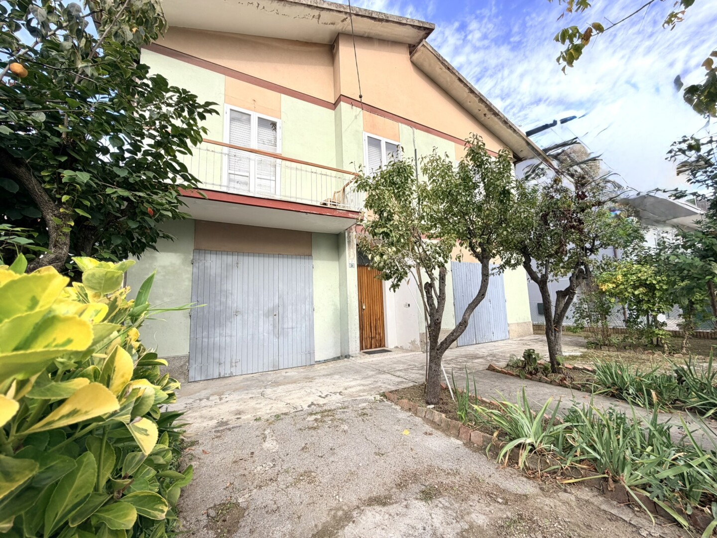 FEC24D27-A22D-41C0-AE84-DEB9A7FCECBB_1_102_a Riccione casa indip. due app.ti garage e ampio laboratorio giardino mansarda